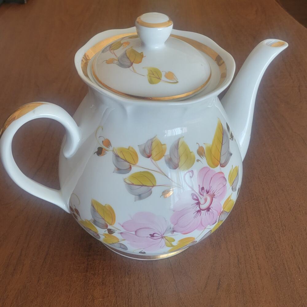 Vintage Soviet era USSR Ukraine porcelain teapot 2 liters